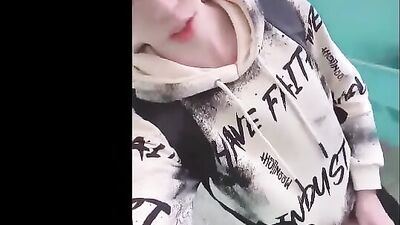 Self-sucking Cum Eater 19y - Oral Exhibition Turns Heads!