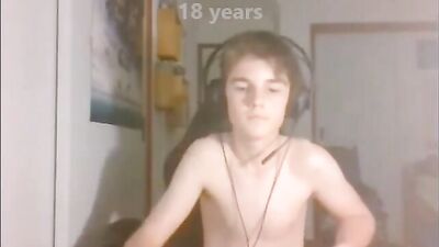 GamerBoy: The Cute Blonde Twink Cumming Machine!