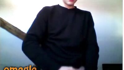 Gay Webcam Porn: Best Friends Amateur Boys Striptease!