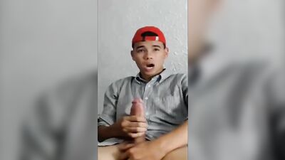 Gay tube boy - Amature - Boy showing off