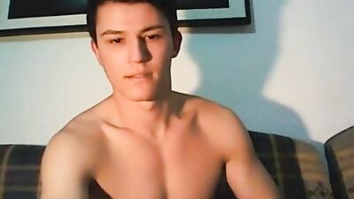 College Twink Fun Online: A Gay Porn Adventure!