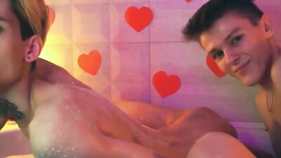 Bareback Twinks: Romantic Passion