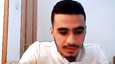 Exploring Gay Porn With Straight Guy On Cam Boys!