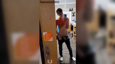 Amateur Web-Cam Solo: Cute Boy Porn Reflection