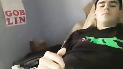 Cute Wanker Boy Porn Bedroom - Amateur Cum Shots Web-Cam