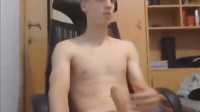 Gay Teen Masturbation: Amateur Cum Shots in His Bedroom