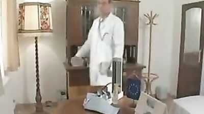 Medical Men - Is there a doctor in the house boys?