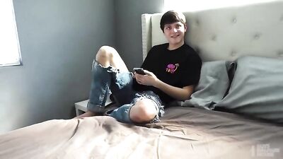 Hostel Boy Pays His Rent Fucked: The Ultimate Cumshot Oral Experience!