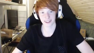 Redhead and Viking: A Webcam Sensation Returns!