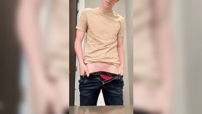 Gay Porn Twink Cam - Bathroom Adventures (190 chars)