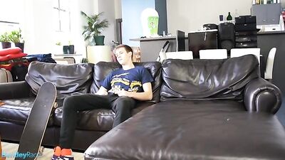 Gay Porn Hung Aussie Skater Boy - Cum Shots Solo