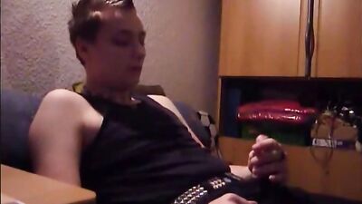 Gay Porn Web-Cam Solo Cumshots and Faces with Young Boys