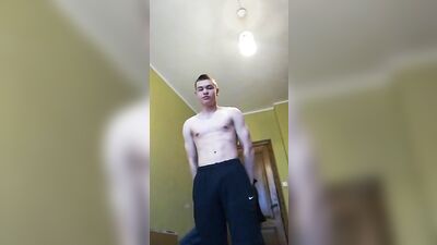 Young And Wild Amateur Porn: Boy Toy Makes My Knees Weak!