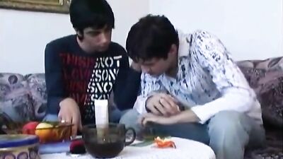 Big Cocks Cum Shots Oral : A Gay Porn Video Experience!