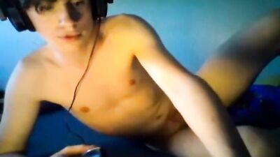 Headphones Twinks: A Gay Porn Adventure!