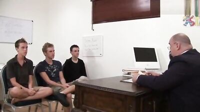 Freshmen Spanked Fetish Boys Porn - A Gay Porn Delight!