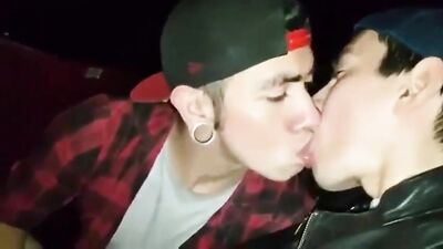 Gay Porn Blow a Bud Twinks Tube Sex Delights!