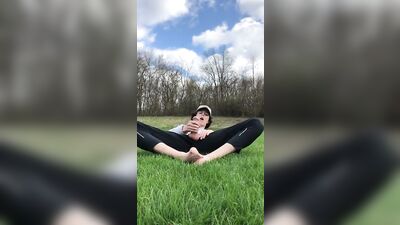 Park Life: Amateur Public Outdoor Jerk-Off Fun!