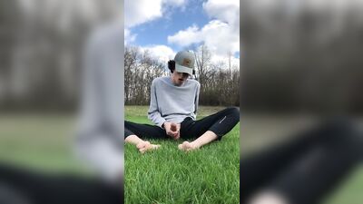 Park Life: Amateur Public Outdoor Jerk-Off Fun!