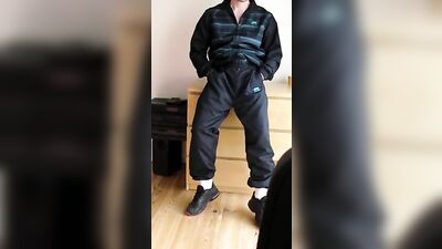 Gay Twink Trackies Cum Boys Porn - Explore the World of Solo Gay Porn!