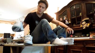 White Socks & Globes: Fetish Foot Fetish!