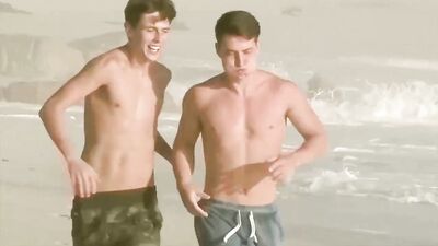 Young Twink Fucking Machine - Full Bareback Action!