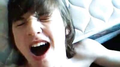 Cum eating twink boys in action - Oral delights!