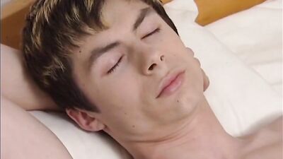 Wake up, fuck raw! Twink boys morning delight!