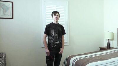 Gay Twink Bareback Casting Heats Up in AA Vid!