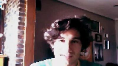 Geeky twink with huge cock wanks and cums on his chest: Bisexual Cum Shots!