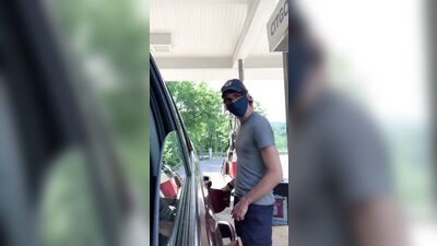 Gay Tube - An Der Tanke: Hardcore Gay Porn Action!