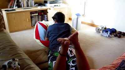 Barefooted Gamer Fetish: The Ultimate Foot Worship Experience