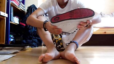 Boy DC Flip-flop and DC Shoes Foot Fetish - Gay Porn Adventures