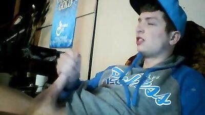 Reckless Gets Off Gay Teen Porn