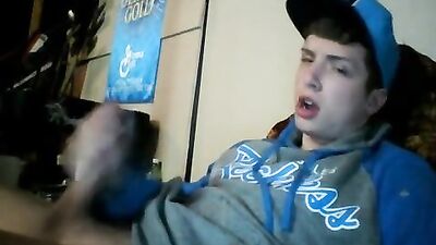 Reckless Gets Off Gay Teen Porn