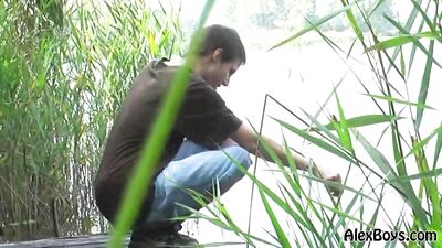 Gay Teen RASTO Porn in the Tall Grass - Shaved Web-Cam Solo Vintage