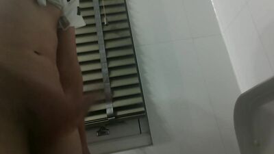 Gay Handjob Amateurs in Action - Dont Ask and Observe!