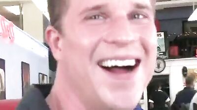 Toilet Teen Oral Porn: Good Gay Adventure!