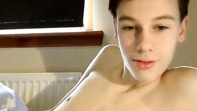 Gangbang Threeway with Cum-Drenched Cam Boys!