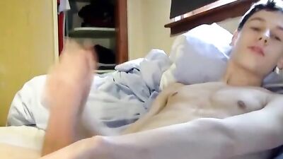 Gangbang Threeway with Cum-Drenched Cam Boys!