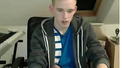 Gay Bliss! Cute Boys Web-Cam Porn Cums!