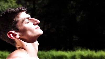 Tan Twinks Go Wild in the Pool: Cum Shots and Bareback Action!