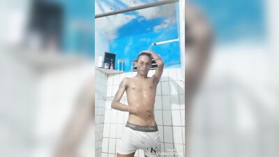 Gay Porn: Novinho in the Shower