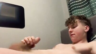 Bed Shooting Boys: Brandon Cam Porn - Exploring Gay Erotica!