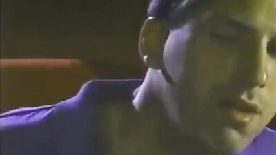 Muscle Worship: Reviving the 80s Porn Magic!