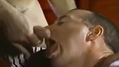 Muscle Worship: Reviving the 80s Porn Magic!