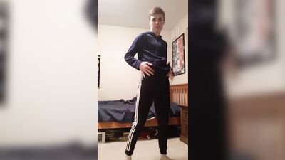 Jake Bakins Gay Tube Strip: Hardcore Action in the Bathroom!