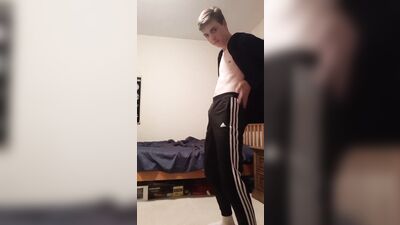 Jake Bakins Gay Tube Strip: Hardcore Action in the Bathroom!