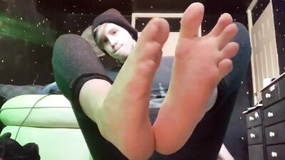 Trainer Twink: The Ultimate Barefoot Experience!