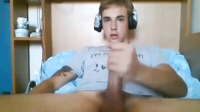 Twink Porn - French Boy Solo on GayBoysTube!